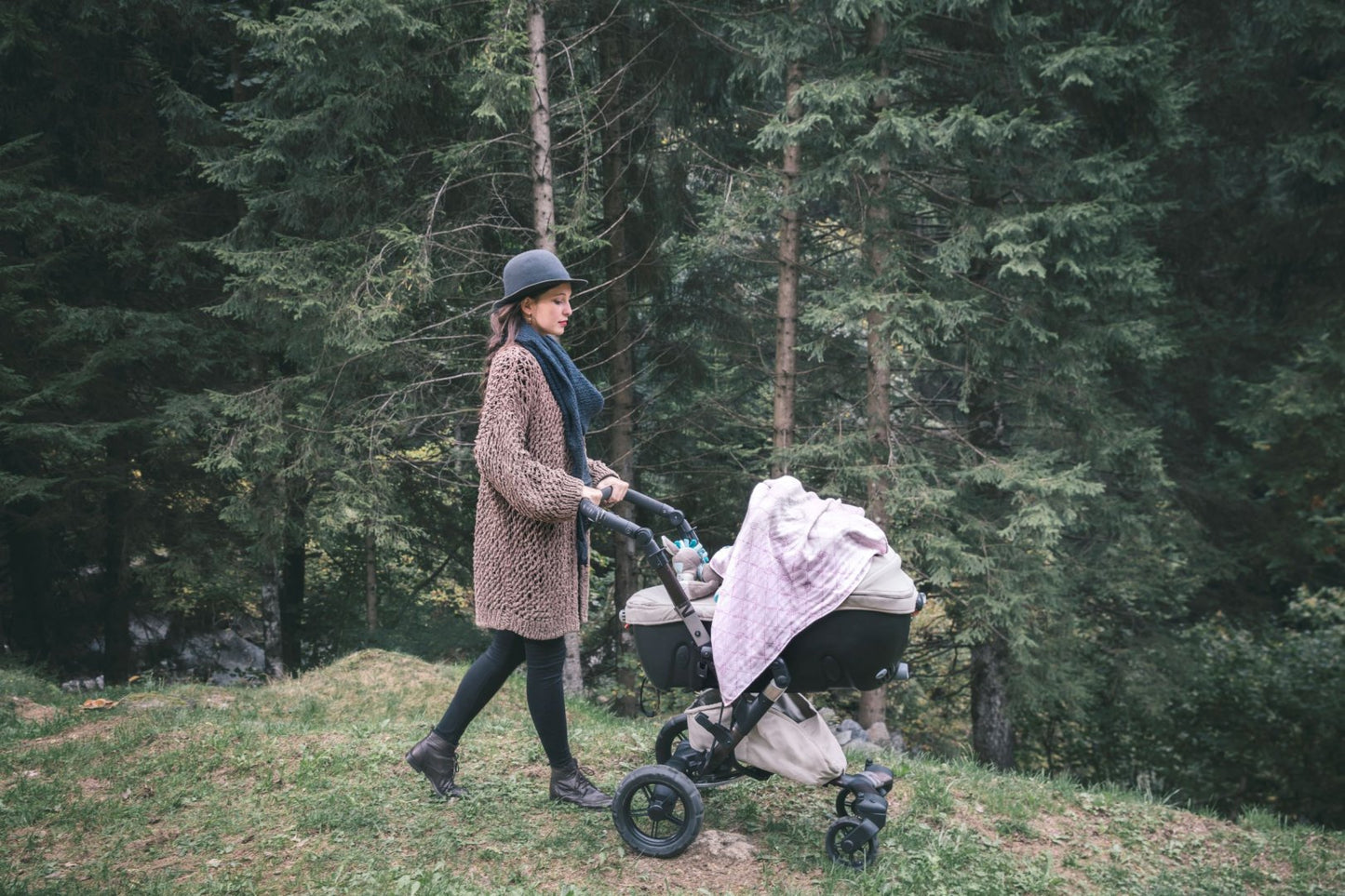 Minu - Swaddles - 70x70 - Orange/Purple